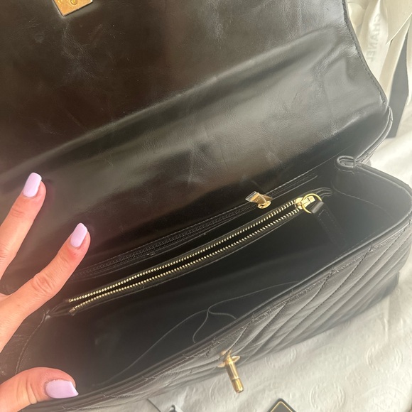 Authentic Chanel bag - Picture 4 of 4